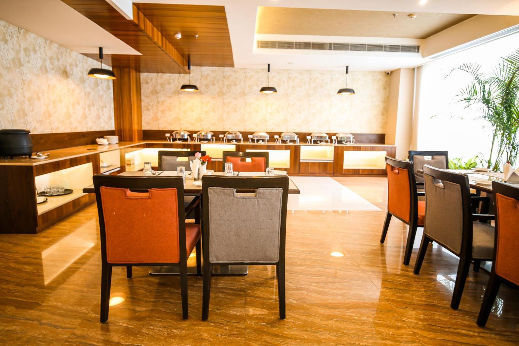 Pristine Hotel, Varanasi — Photos 3